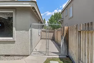 10063 Kentfield Pl, Reno, NV 89521 - Photo 32