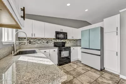 5825 Sepia Court, Sun Valley, NV 89433 - Photo 10