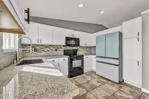 5825 Sepia Ct, Sun Valley, NV 89433 - Photo 10
