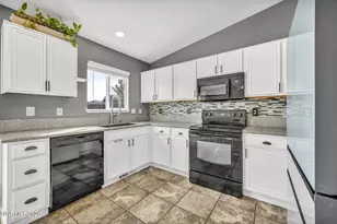 5825 Sepia Ct, Sun Valley, NV 89433 - Photo 12