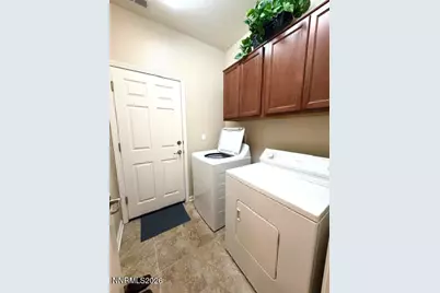 8955 Convair Way, Reno, NV 89506 - Photo 10