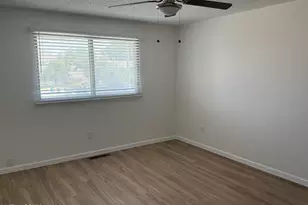 580 E Huffaker Ln, Reno, NV 89511 - Photo 10