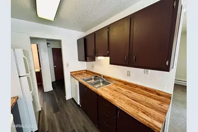 3910 Clear Acre Lane #APT 41, Reno, NV 89512 - Photo 4