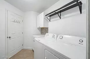10490 Chadwell Dr, Reno, NV 89521 - Photo 24