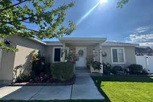 1 Varsity Ct, Winnemucca, NV 89445 - Photo 2