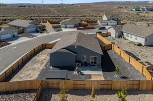 1323 Serenity Cir, Fernley, NV 89408 - Photo 32