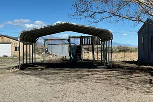 557 W Pablo Rd, Round Mountain, NV 89045 - Photo 2