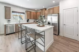 462 Radiant Dr, Indian Hills, NV 89705 - Photo 4