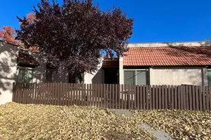 1005 Baywood Dr, Sparks, NV 89434 - Photo 2