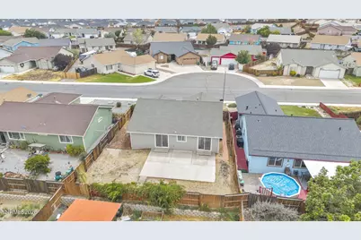 2212 Ellice Way, Fernley, NV 89408 - Photo 6