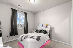 1054 Iron King Dr, Sparks, NV 89441 - Photo 26