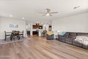 1054 Iron King Dr, Sparks, NV 89441 - Photo 16