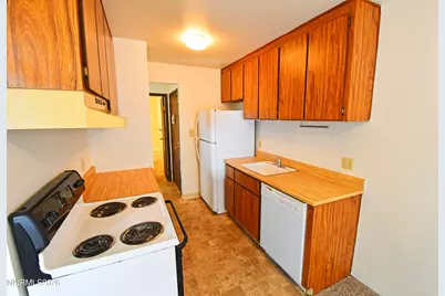 400 S Saliman Road #APT 22, Carson City, NV 89701 - Photo 2