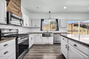 21105 Mt Evans Dr, Reno, NV 89508 - Photo 12