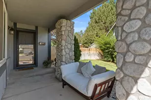 1827 Topeka Ct, Sparks, NV 89434 - Photo 4