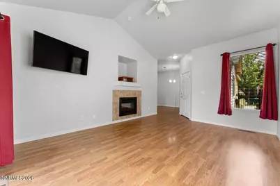 5627 Crescent Hill Way, Sparks, NV 89436 - Photo 6