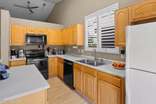 9275 Rising Moon Dr, Reno, NV 89506 - Photo 10