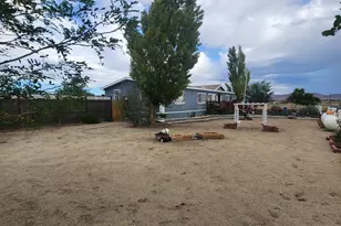 5225 Deodar St, Silver Springs, NV 89429 - Photo 4