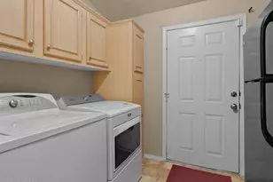 285 E 6th Ave, Sun Valley, NV 89433 - Photo 18