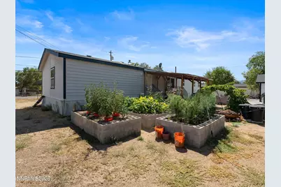 285 E 6th Avenue, Sun Valley, NV 89433 - Photo 34