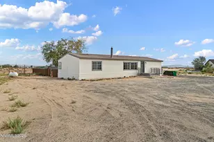 1230 E Badger St, Silver Springs, NV 89429 - Photo 6
