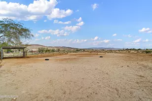 1230 E Badger St, Silver Springs, NV 89429 - Photo 14
