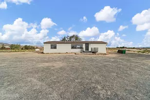 1230 E Badger St, Silver Springs, NV 89429 - Photo 4