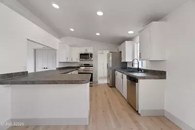 1230 E Badger Street, Silver Springs, NV 89429 - Photo 32
