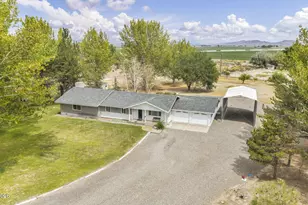79 W Tucker Ln, Yerington, NV 89447 - Photo 6