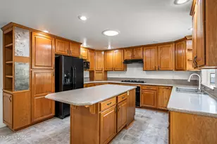 2 Hazelwood Ct, Carson City, NV 89701 - Photo 8