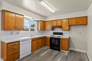 195 York Wy, Sparks, NV 89431 - Photo 16