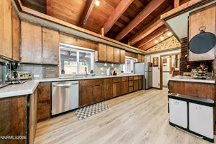 179 Pine Ridge Dr, Stateline, NV 89449 - Photo 14