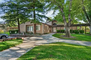 795 Kingston Ln, Reno, NV 89511 - Photo 32