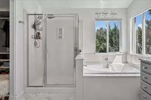 2390 Lincoln Meadows Dr, Reno, NV 89521 - Photo 32