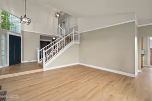 2366 Silver Ridge Dr, Reno, NV 89509 - Photo 6