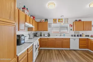 17533 Javalina Ct, Reno, NV 89508 - Photo 4