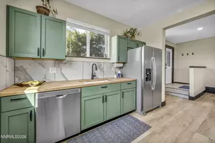 15950 Carl Dr, Reno, NV 89511 - Photo 20
