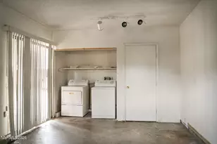 2510 Patrice Dr, Sparks, NV 89431 - Photo 10