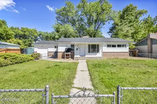 724 W 5th St, Carson City, NV 89703 - Photo 1