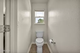 9825 Suncrest Dr, Reno, NV 89506 - Photo 38