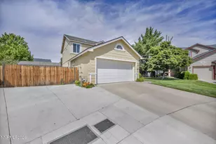 9825 Suncrest Dr, Reno, NV 89506 - Photo 4