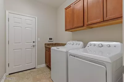 9090 Convair Way, Reno, NV 89506 - Photo 30