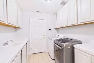 10443 Summershade Ln, Reno, NV 89521 - Photo 8