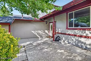 1903 Pinewood Dr, Sparks, NV 89434 - Photo 6