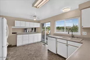 1903 Pinewood Dr, Sparks, NV 89434 - Photo 12