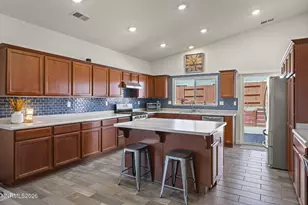 18527 Mountain Ash Ct, Reno, NV 89508 - Photo 10