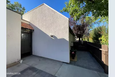 1055 Baywood #D Drive, Sparks, NV 89434 - Photo 8