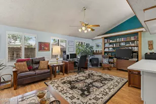 911 Birchwood Cir, Sparks, NV 89434 - Photo 8