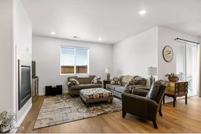 3274 Eleanor Way, Fernley, NV 89408 - Photo 4