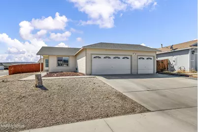 201 Emigrant Way, Fernley, NV 89408 - Photo 2
